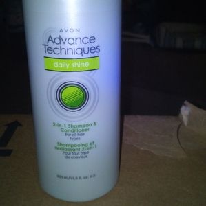 Avon Advance Techniques Daily Shine 2 n 1 Shampoo and Conditioner